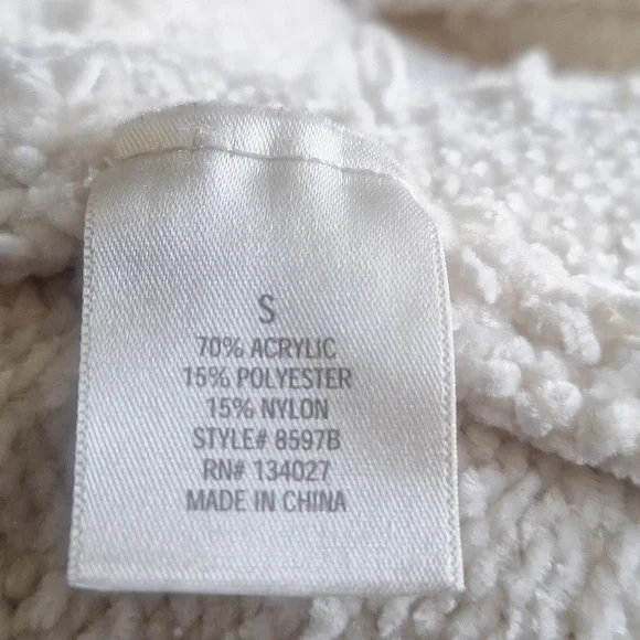 Alya Off White Destressed Sweater,Open Front,              Size Small - Picture 7 of 7